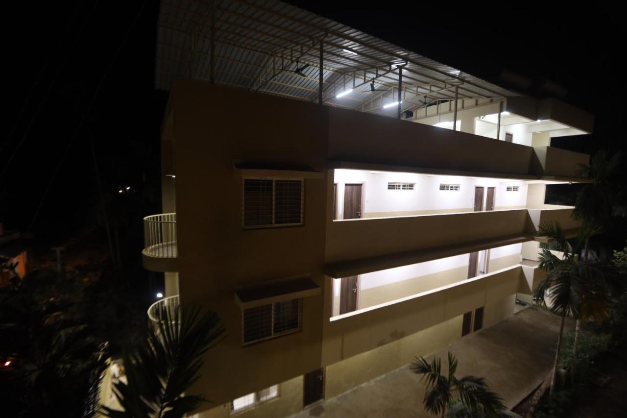 Shree Swami Samarth Resort ดิเวเอการ์ ภายนอก รูปภาพ